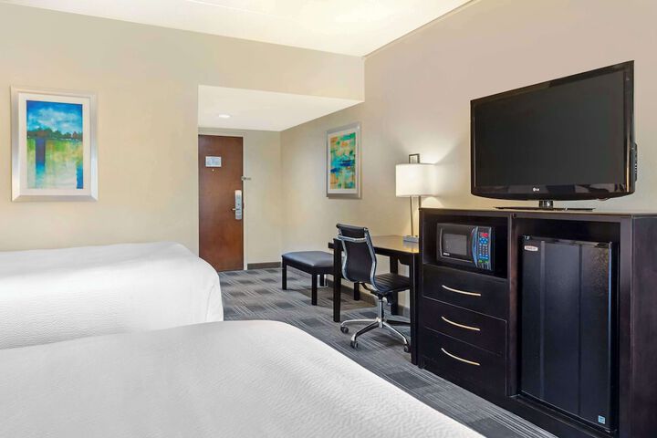 Best Western Hartford Hotel & Suites