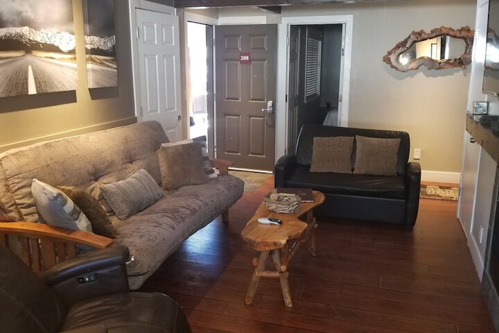 Room 151 of 245