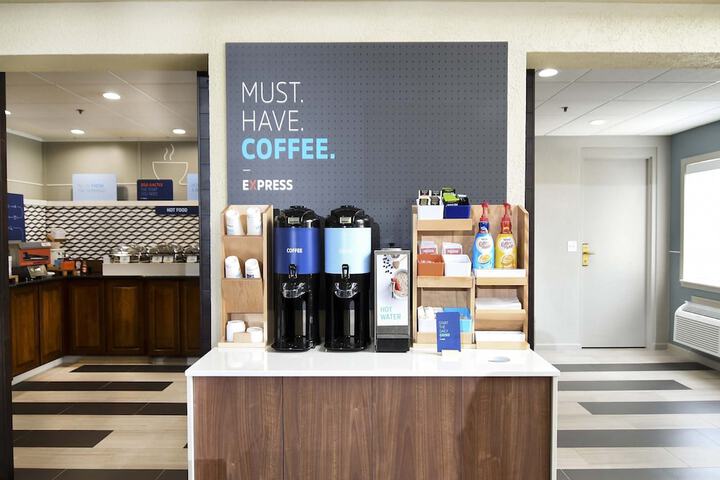 Breakfast/Coffee Service 118 of 126
