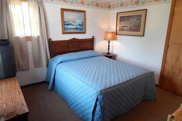 Leonas Motel