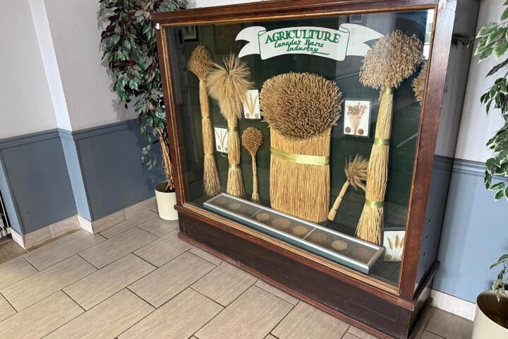 Wheatland Hotel