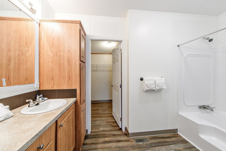 Room 15 of 77