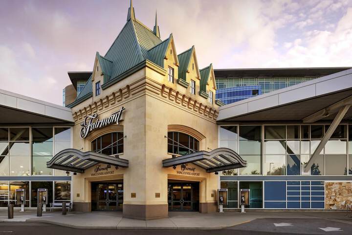 Fairmont Vancouver Airport In-Terminal Hotel