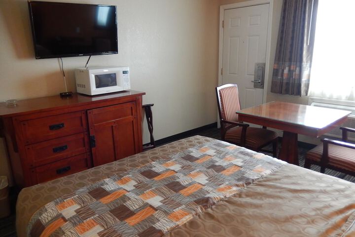 Motel 6 Rossford OH