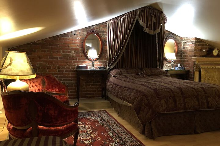 Room 49 of 60