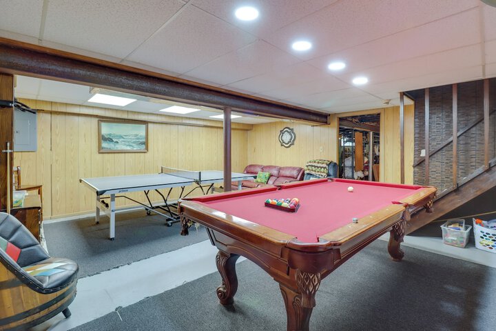 Near Skiing: Lakefront Gem w / Kayaks in Long Pond