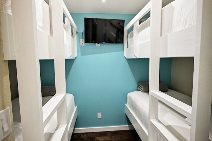Room 47 of 139