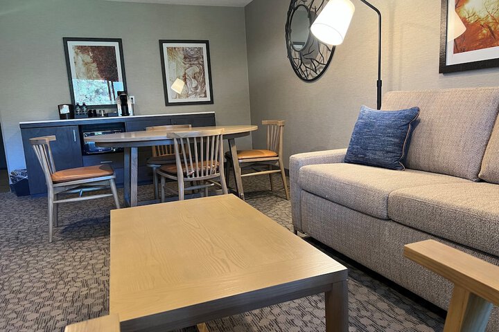 Riverhouse Lodge