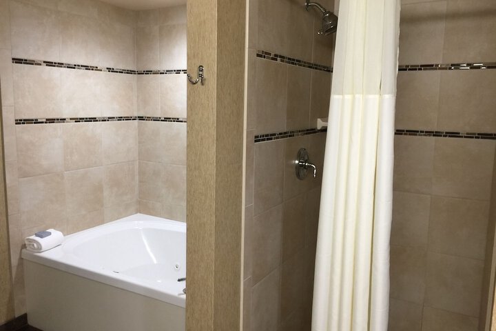 Room 10 of 30