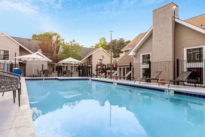 Pool 10 of 75