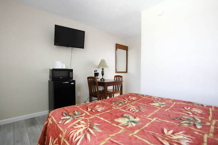 Room 19 of 38