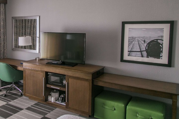Room 13 of 35