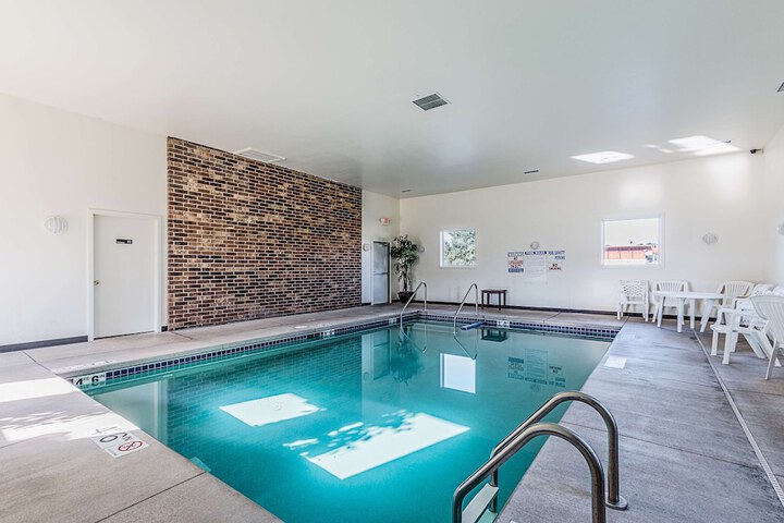 Pool 9 of 42