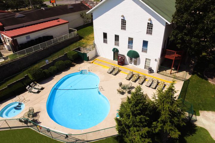 Pool 11 of 83