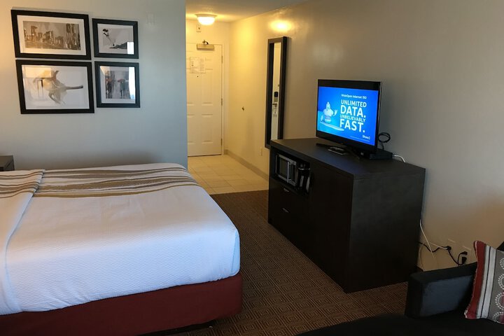 Room 25 of 61