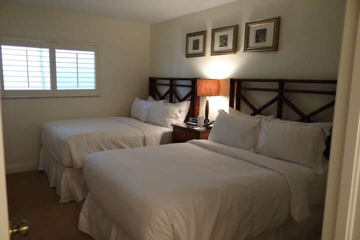 Room 25 of 42