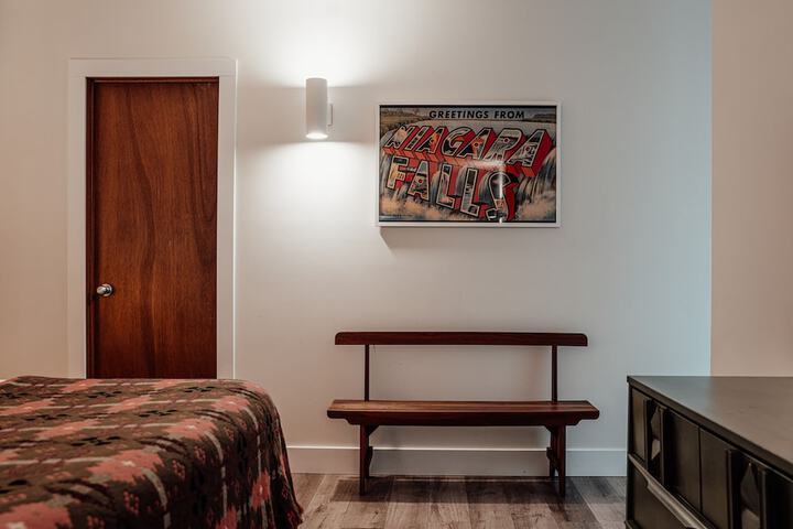 Room 16 of 52