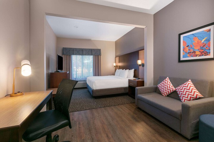 Room 34 of 65