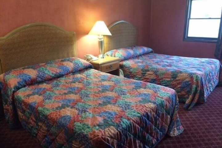 Room 6 of 26