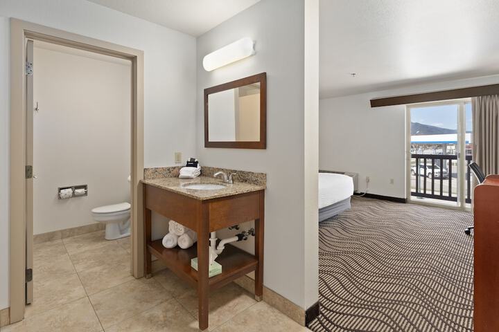 Sandpoint Hotel & Suites Downtown