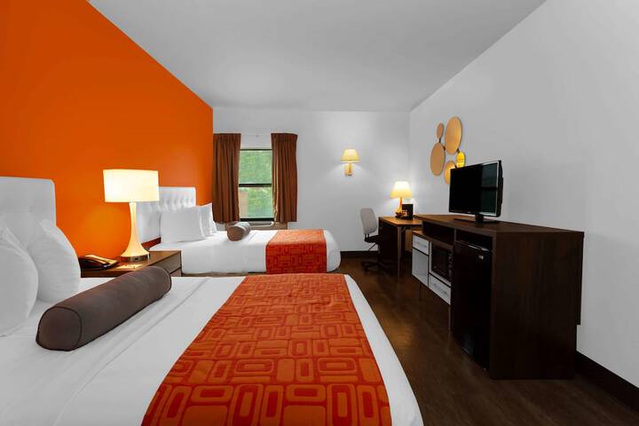 Room 8 of 15