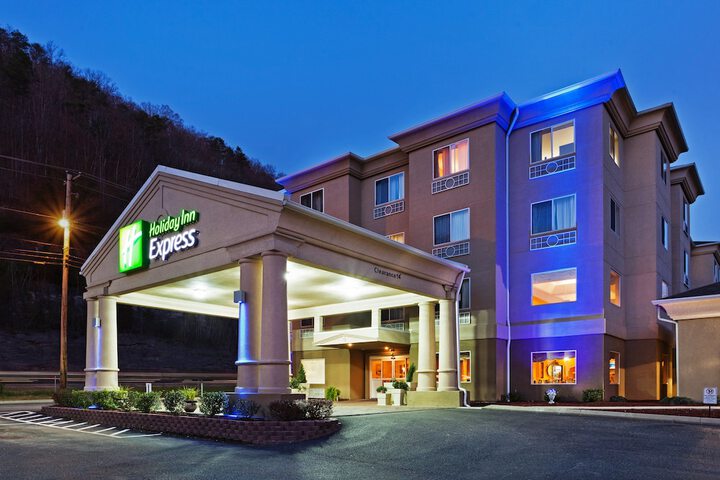 Hotel 3 of 50