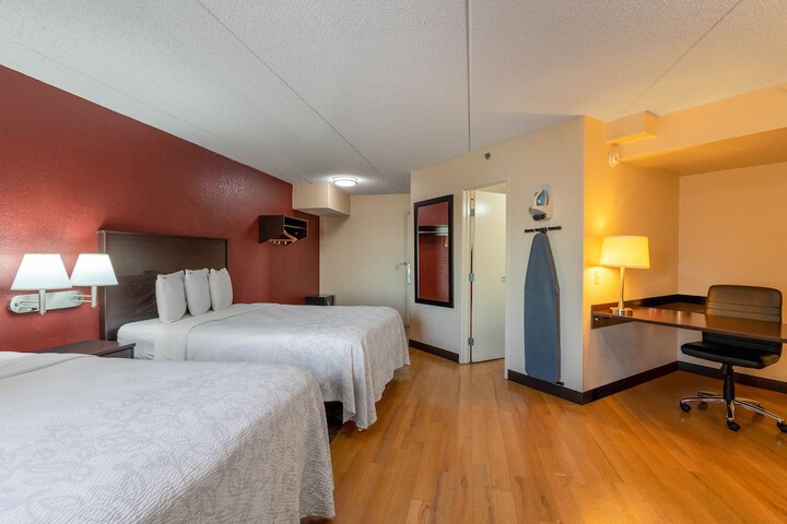 Room 32 of 34