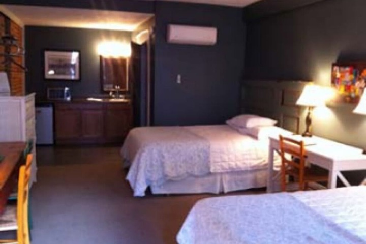 Room 30 of 53