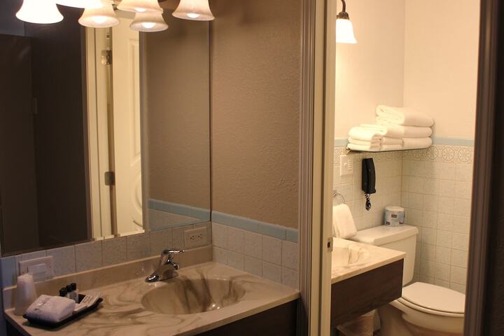 Room 44 of 77