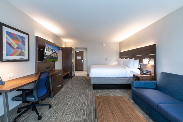 Room 27 of 49