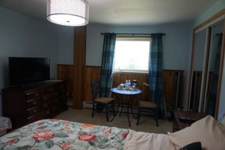 Fairbanks Moose Manor B & B