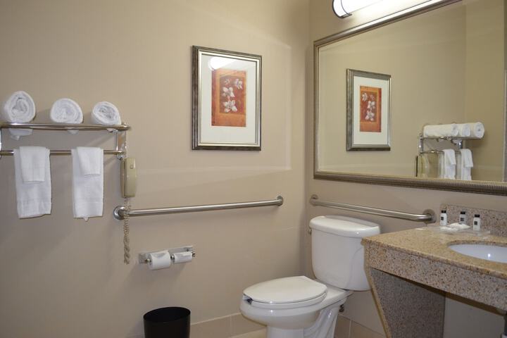 Room 12 of 28