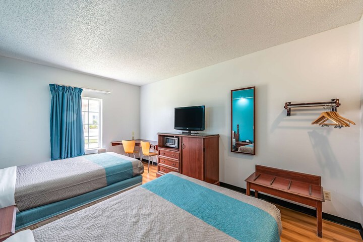 Room 29 of 33