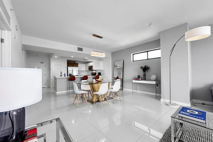 Bay Breeze Premium Apartments by Eskape Collection