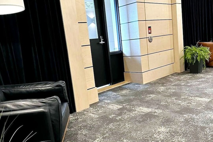 Ballroom/Hall 108 of 110