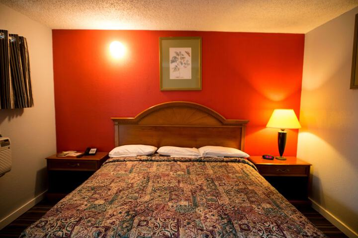 Room 12 of 29