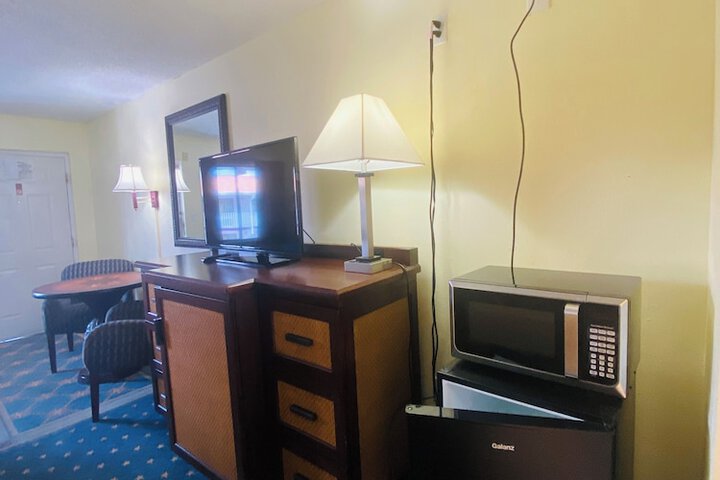 Room 30 of 34
