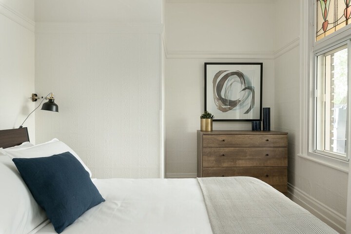 Room 13 of 31