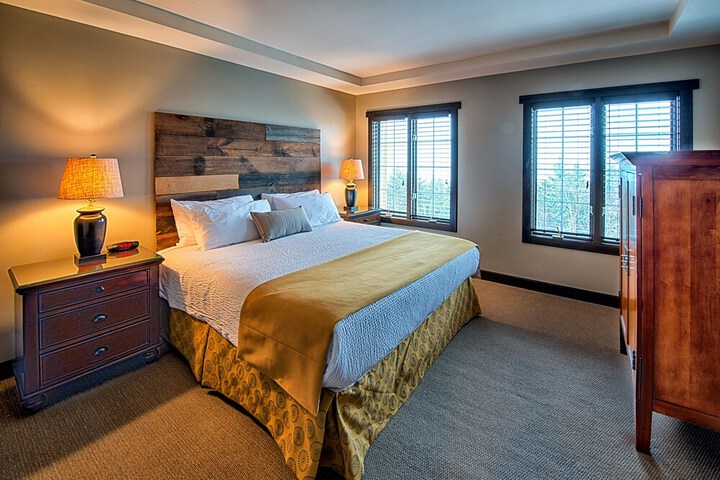 Room 52 of 84