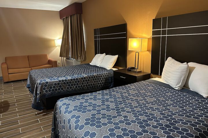 Room 22 of 36