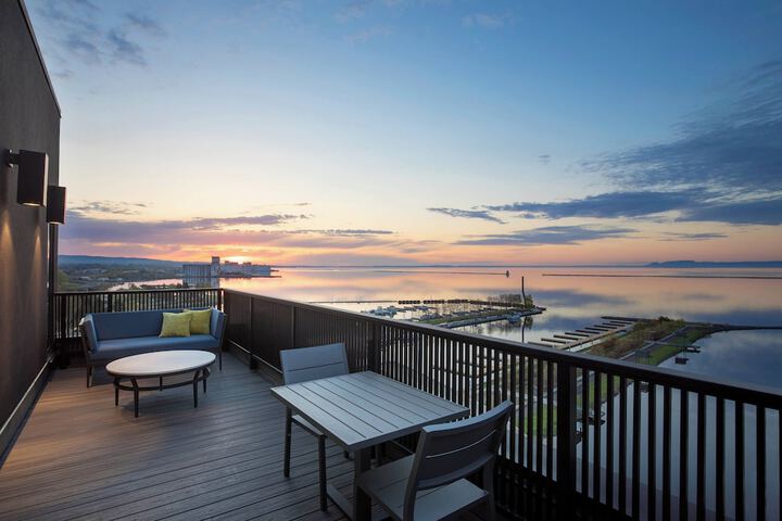 Delta Hotels by Marriott Thunder Bay