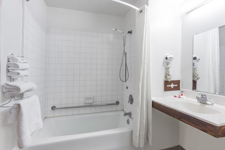 Room 15 of 21