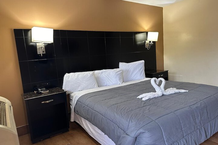Room 52 of 71