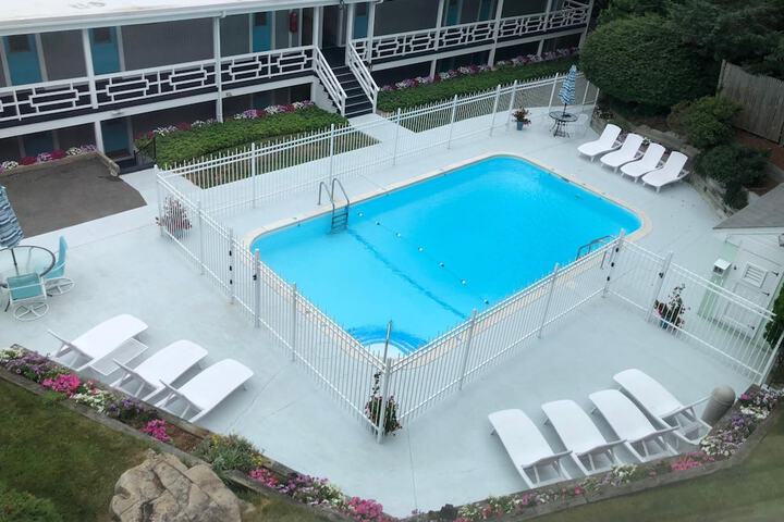 Pool 7 of 75