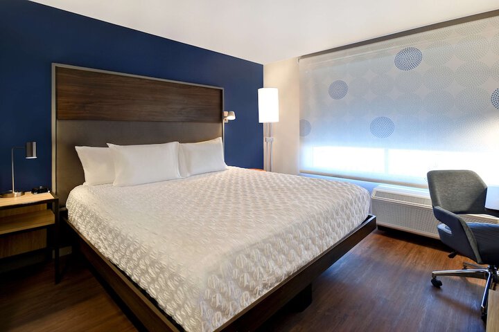 Room 21 of 37