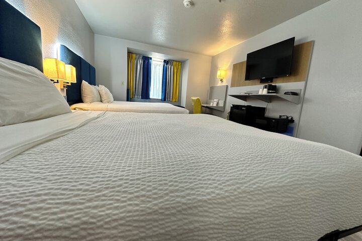 Room 17 of 35
