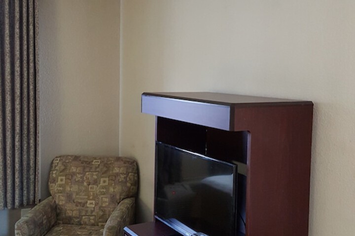 Room 19 of 33