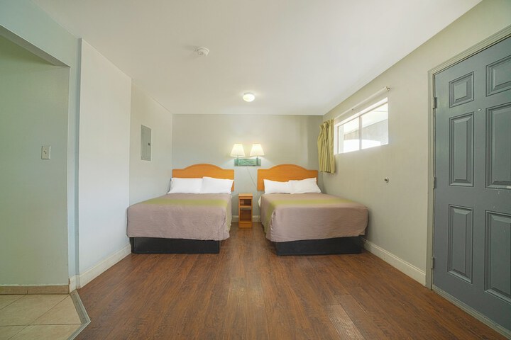 Room 31 of 40