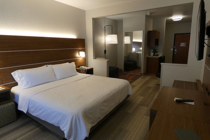 Room 30 of 49