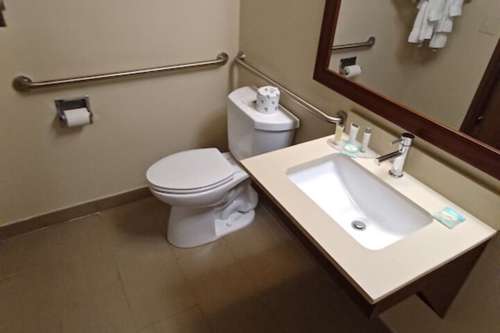 Room 15 of 46